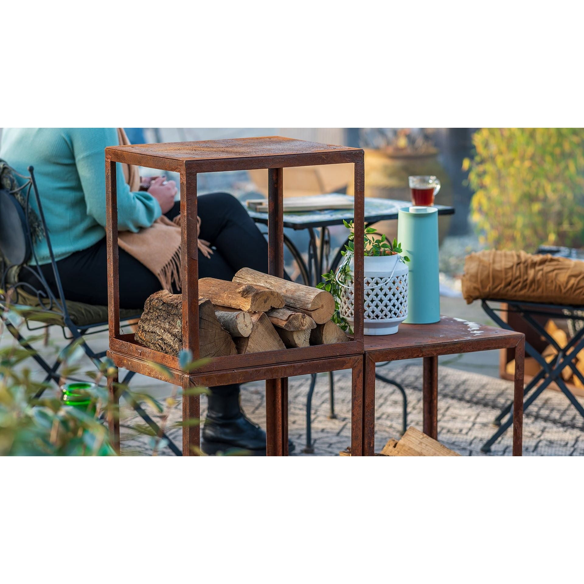 Compact houtrek tuin industrieel design
